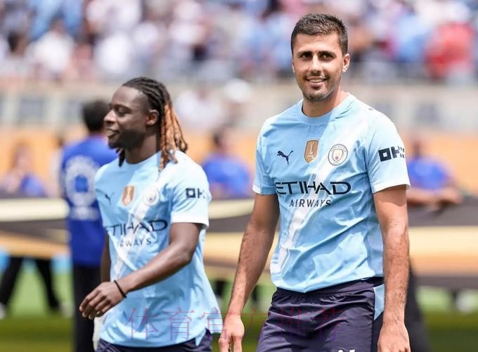 马卡报:皇马曾有意B费 但他冬窗就与曼联签约 马卡报:皇马曾有意B费 但他冬窗就与曼联签约